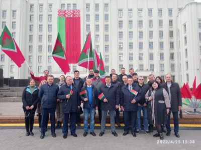 "Дарогамі памяці і Славы"